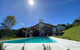 Casa de campo com piscina